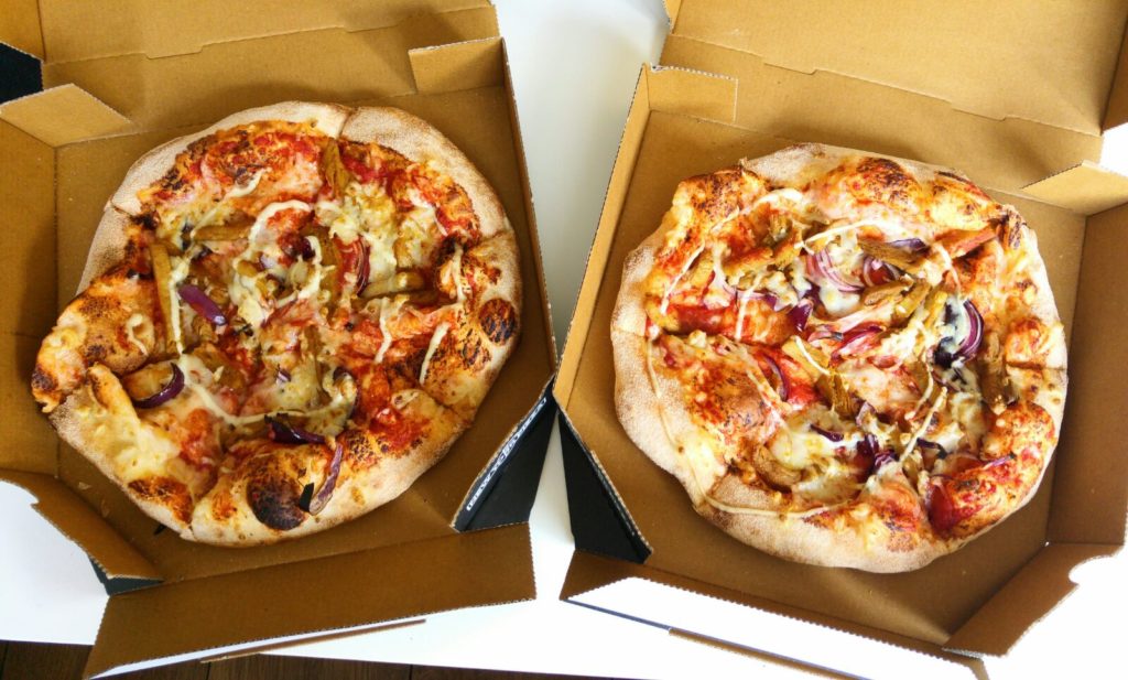 Vegan pizza van New York Pizza - Grillen is dan een aangebrand streepje je voedsel